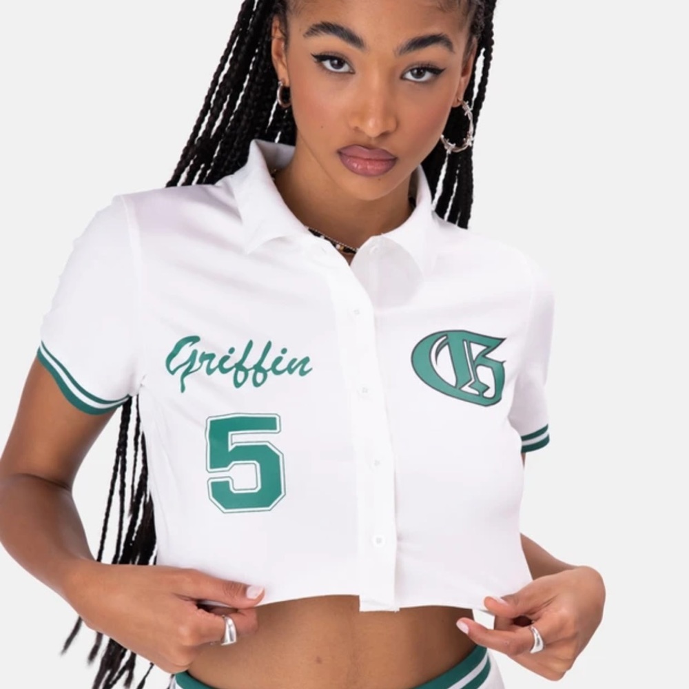 Cropped button down top